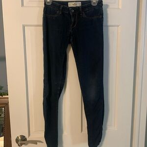 Hollister slight distress skinny jeans size 3r.